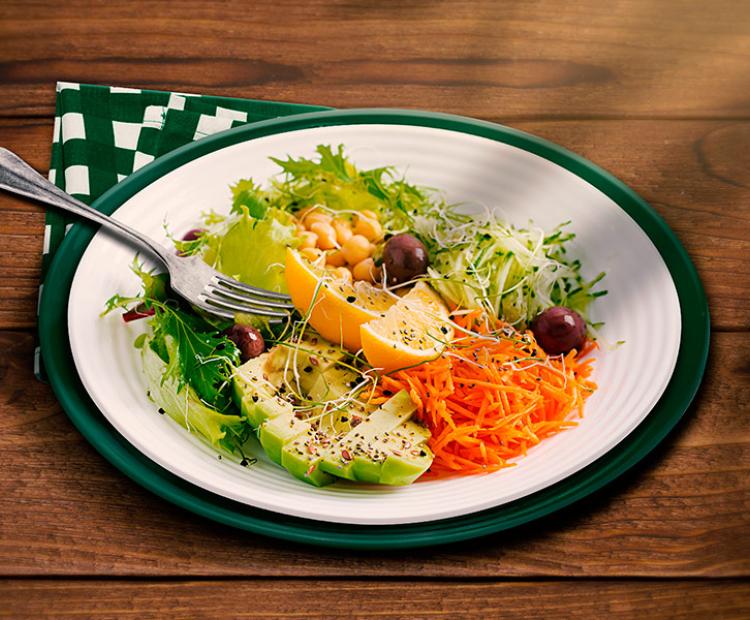 Chia, folhas frescas e tempero: como usar Chia na salada